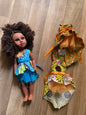 Poupée Afro avec Tenues Traditionnelles – 3 Robes en Wax – 35CM
