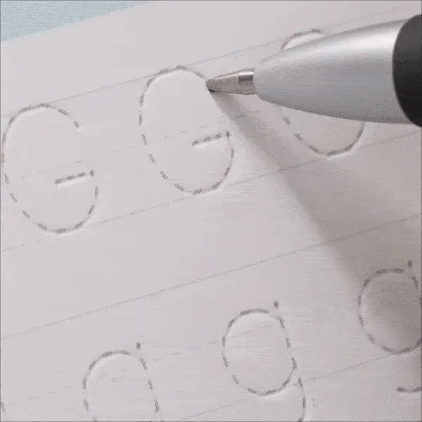 4 CAHIERS MAGIQUES + 10RECHARGES ET AIDE ECRITURE